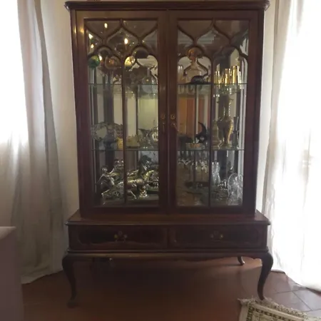 Classic Charm Of An Old Porto Free Parking *