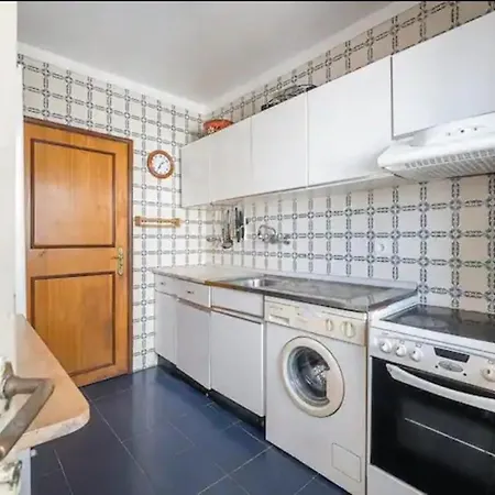 Classic Charm Of An Old Porto Free Parking Apartment