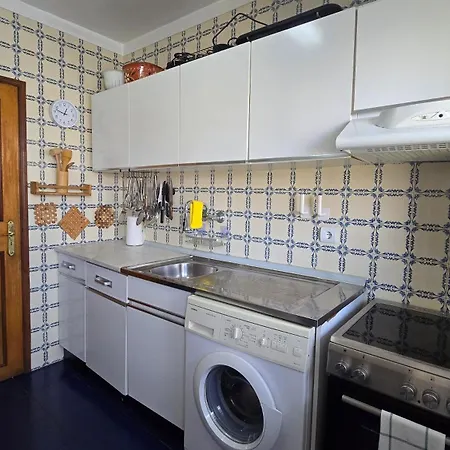 Classic Charm Of An Old Porto Free Parking