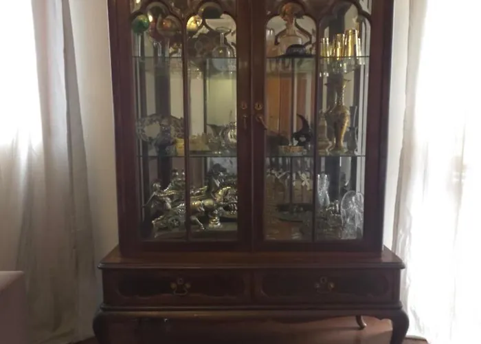 Classic Charm Of An Old Porto Free Parking *